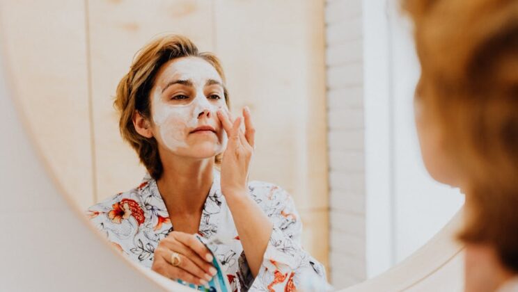 When to See a Cosmetic Surgeon for Facial Aging Signs